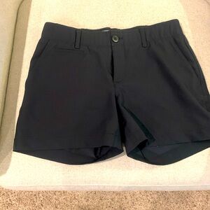 Like new golf shorts